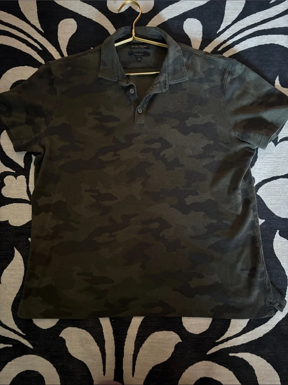 Banana Republic Camo Shirt - Olive Green